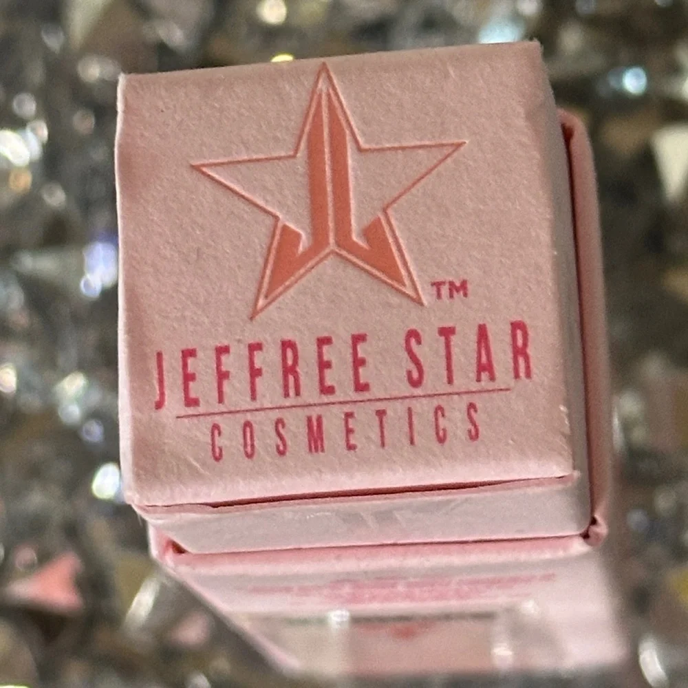 New Jeffree Star Cosmetics Velvet Trap lipstick in “Red Affair”. Retail $20.00